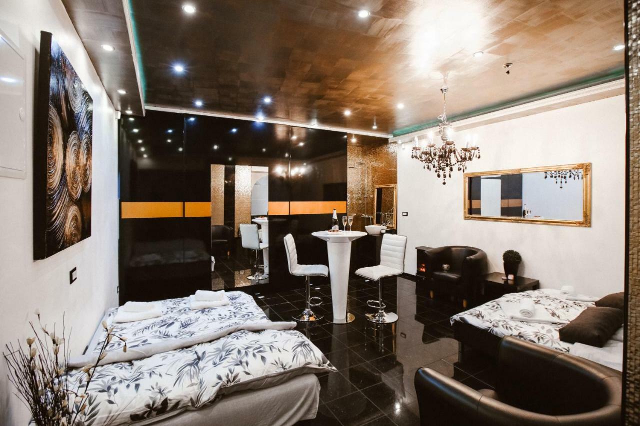 Time Room Apartment ลูบลิยานา ภายนอก รูปภาพ