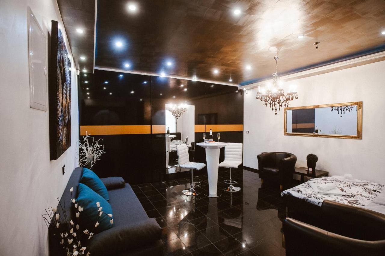Time Room Apartment ลูบลิยานา ภายนอก รูปภาพ